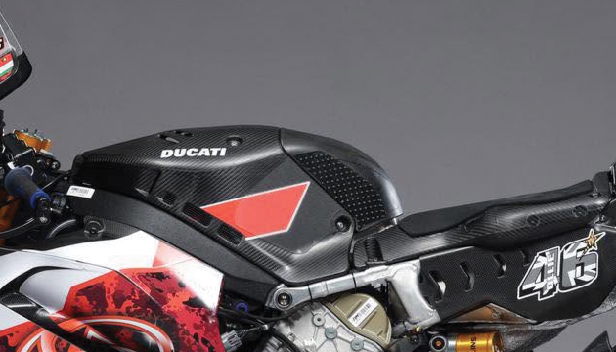 裝上 Eazi-Grip 止滑貼的 Ducati 賽車油箱